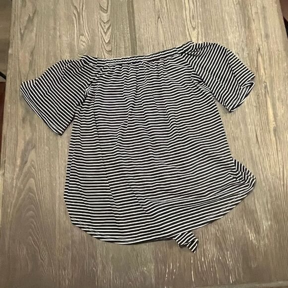 Andthewhy Blouse Off Shoulder Short Sleeve Lace Striped Black/White Size L - Picture 2 of 5